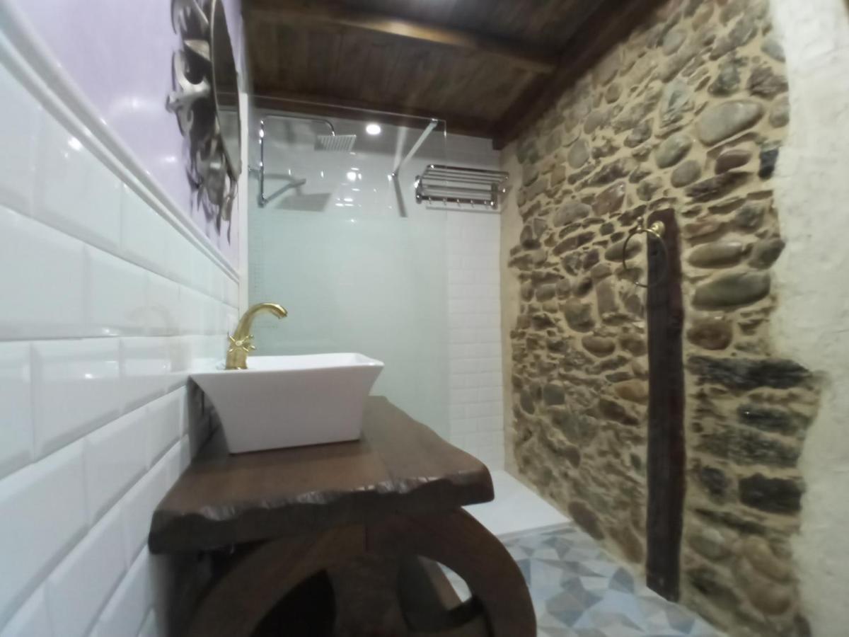 Hostal La Medina De Camponaraya エクステリア 写真