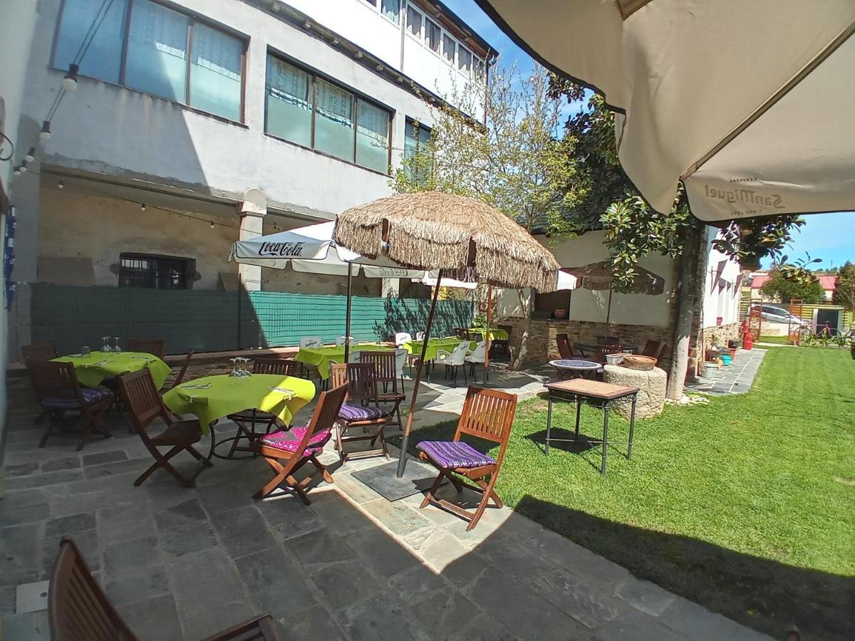 Hostal La Medina De Camponaraya エクステリア 写真