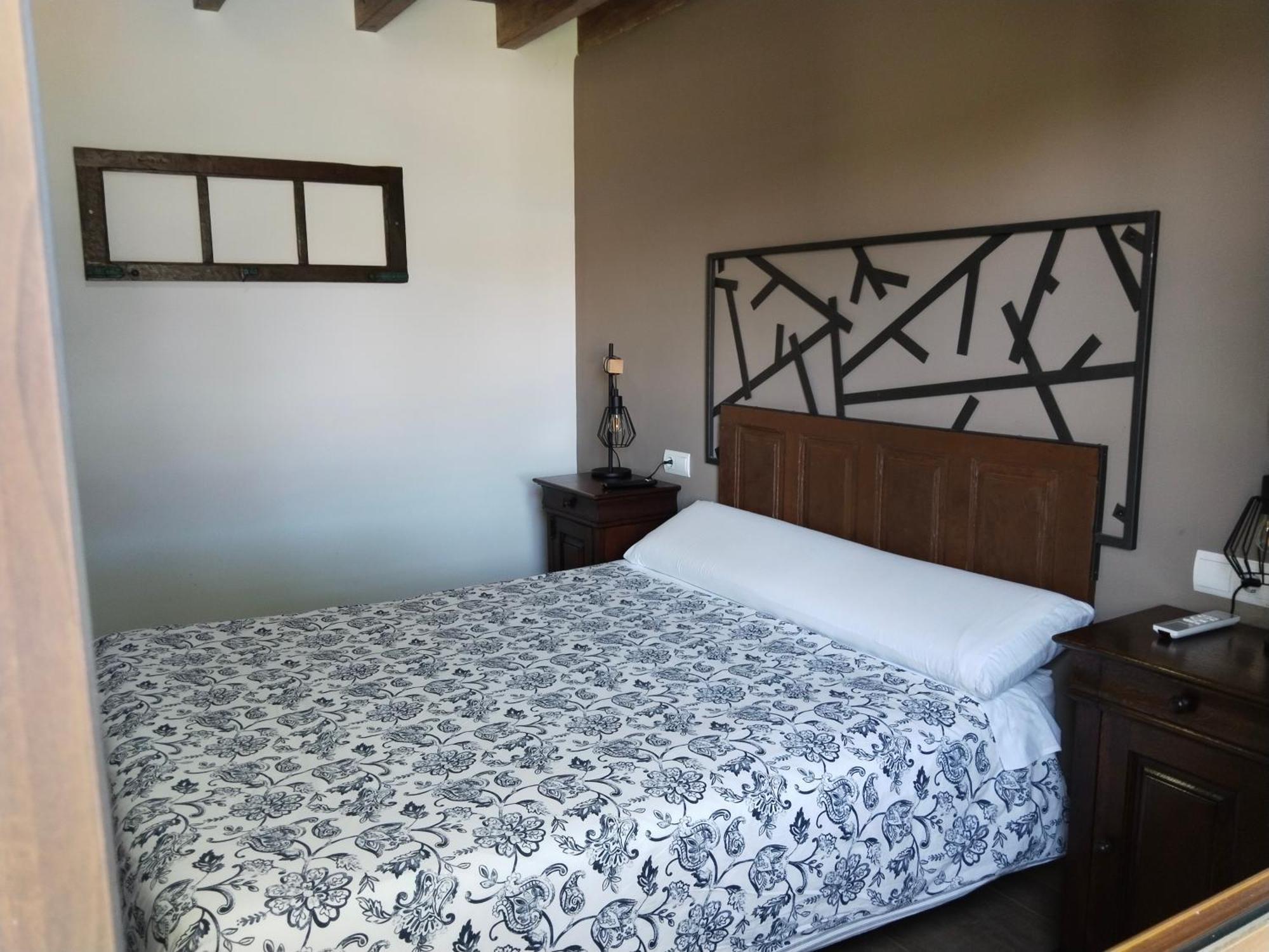 Hostal La Medina De Camponaraya エクステリア 写真