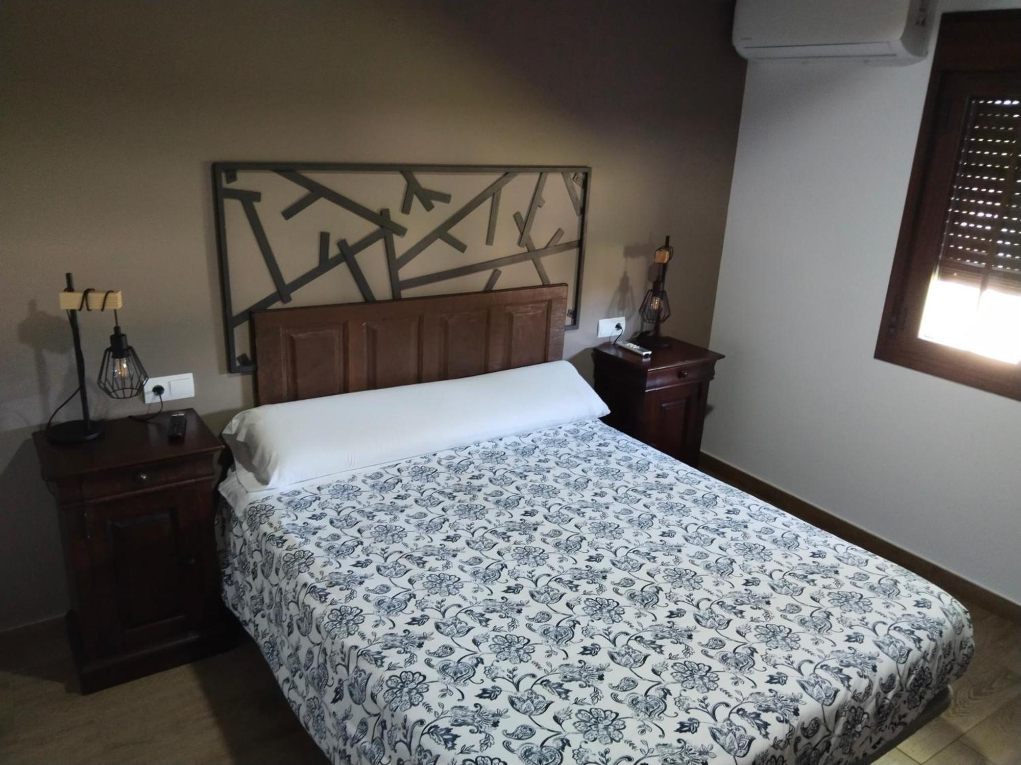 Hostal La Medina De Camponaraya エクステリア 写真