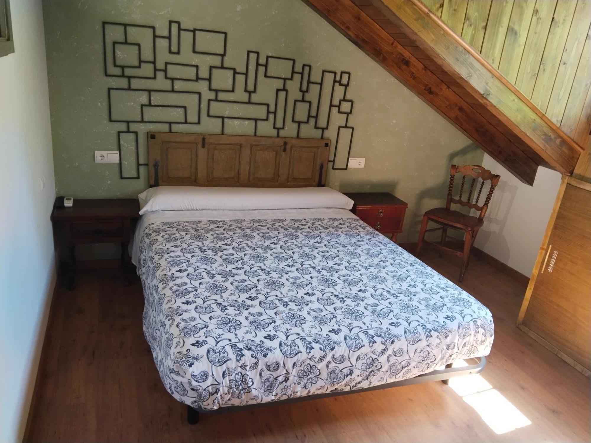 Hostal La Medina De Camponaraya エクステリア 写真